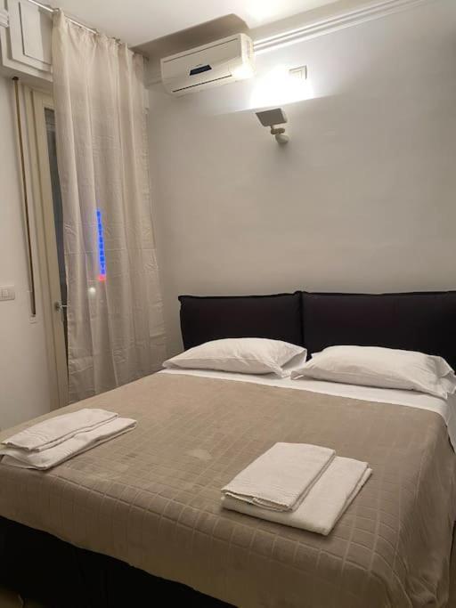 Lauren Apartment ฟลอเรนซ์ ภายนอก รูปภาพ