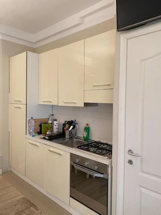 Lauren Apartment ฟลอเรนซ์ ภายนอก รูปภาพ