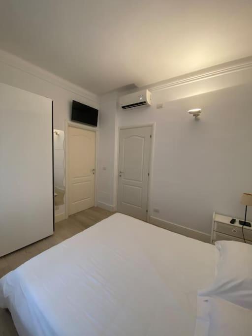 Lauren Apartment ฟลอเรนซ์ ภายนอก รูปภาพ